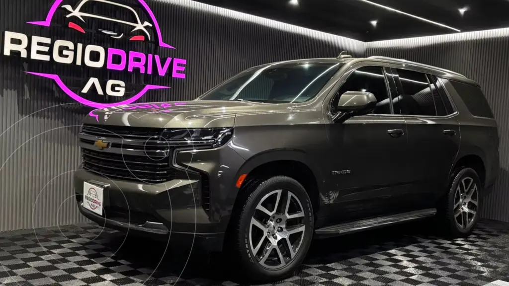 foto Chevrolet Tahoe LT usado (2021) color Verde precio $1,059,900