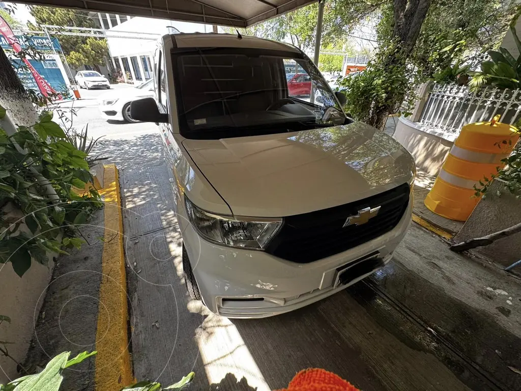 Chevrolet Tornado Van LS 2025
