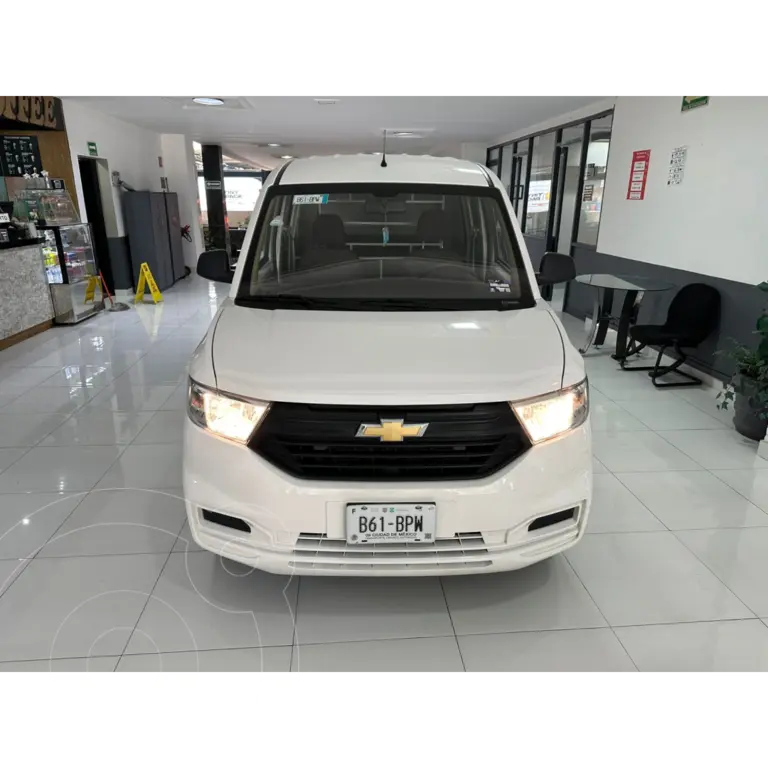 foto Chevrolet Tornado Van LS usado (2024) color Blanco precio $247,000