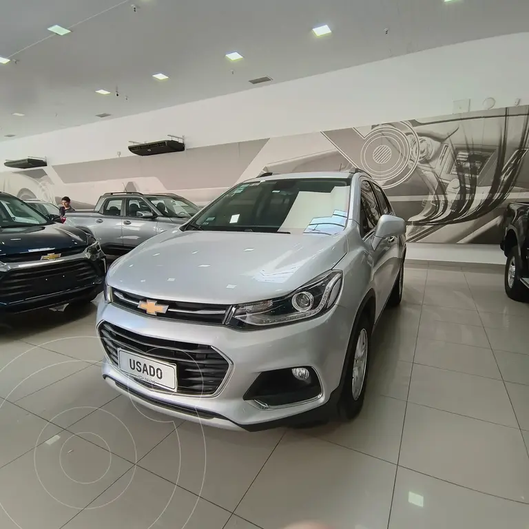 foto Chevrolet Tracker Premier 4x2 usado (2018) color Plata Switchblade precio $20.500.000