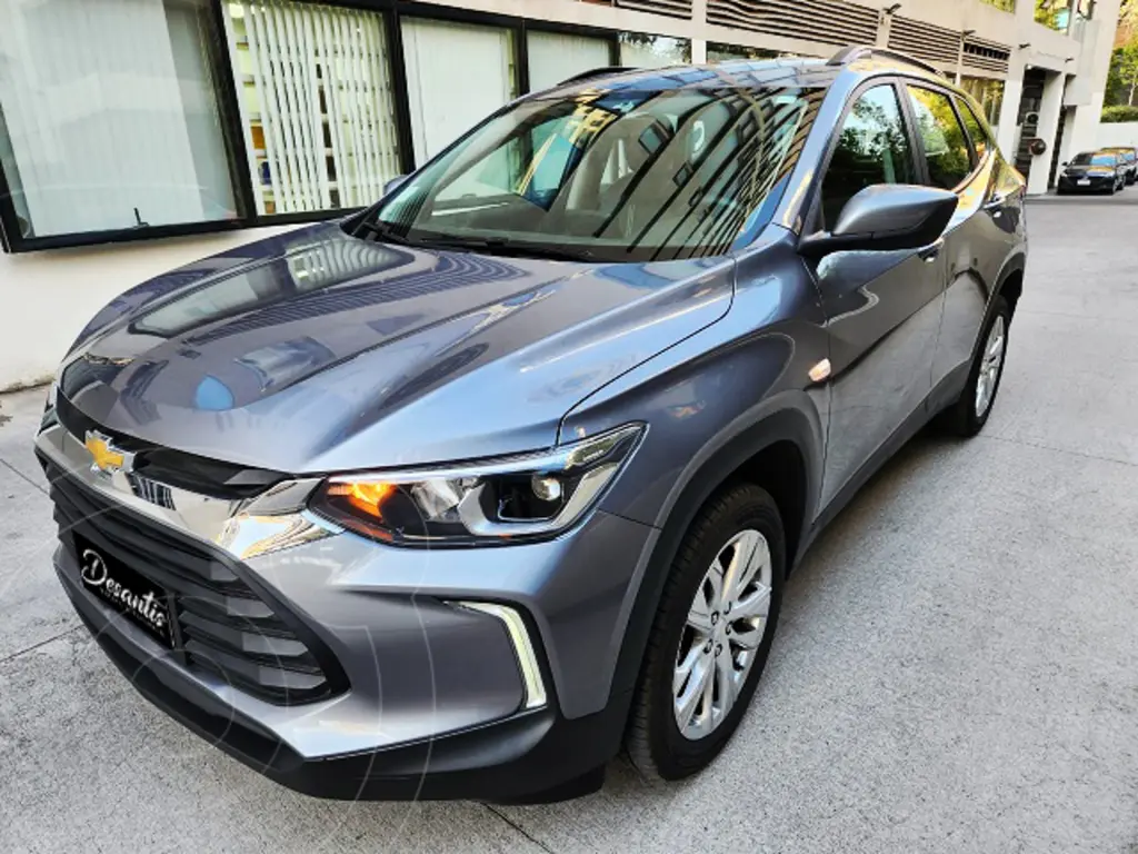 foto Chevrolet Tracker 1.2L LTZ usado (2021) color Gris precio $13.980.000