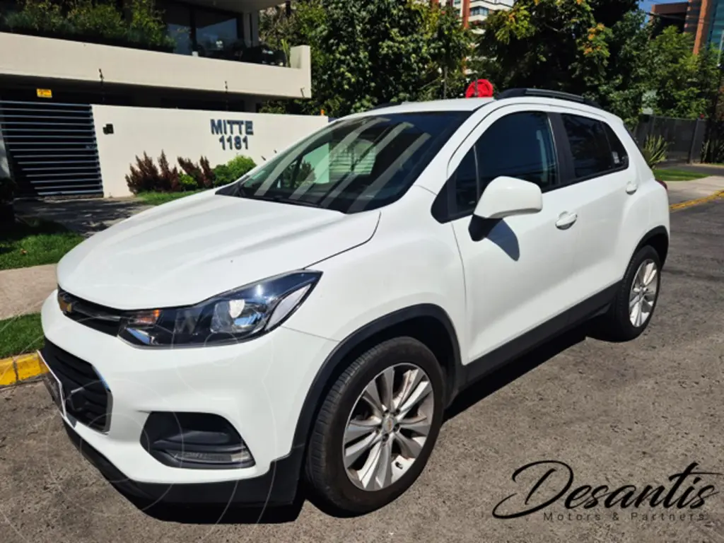 foto Chevrolet Tracker 1.8L LT usado (2020) color Blanco precio $10.580.000