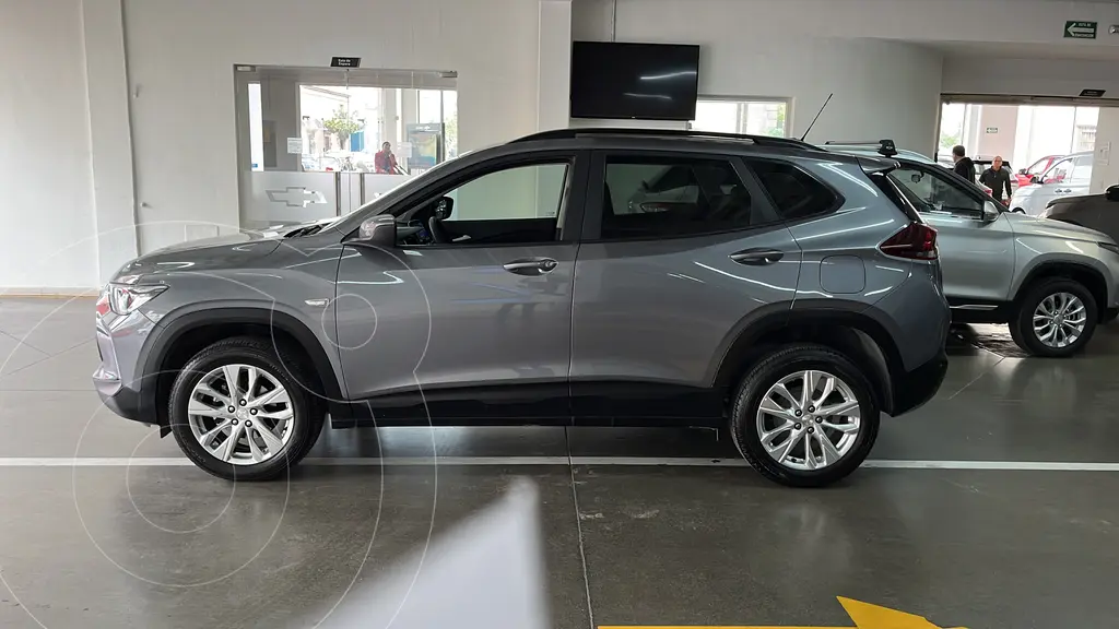 Chevrolet Tracker LT Aut usado (2023) color Gris Grafito precio $310,000