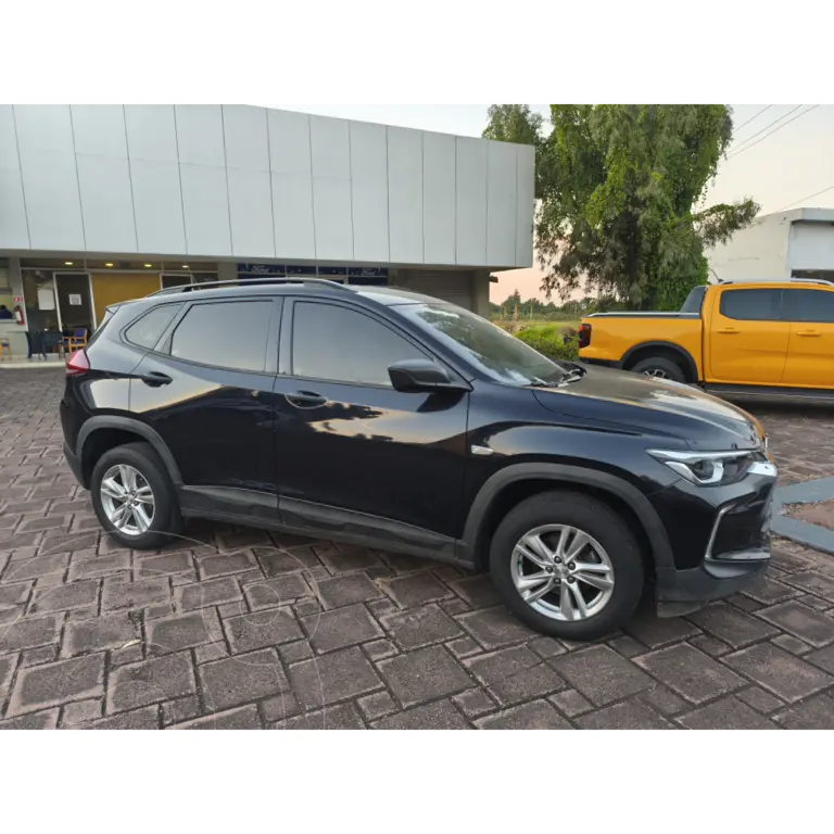 foto Chevrolet Tracker LS  (B), TA usado (2022) color Azul Oscuro precio $266,000