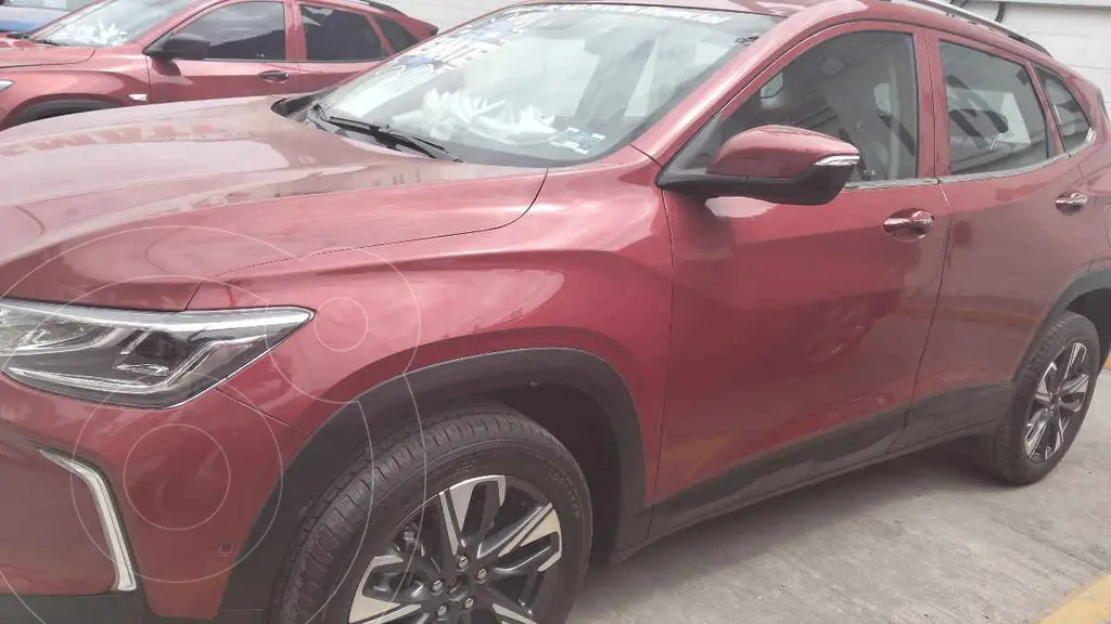 foto Chevrolet Tracker Premier Aut usado (2023) color Rojo precio $350,000