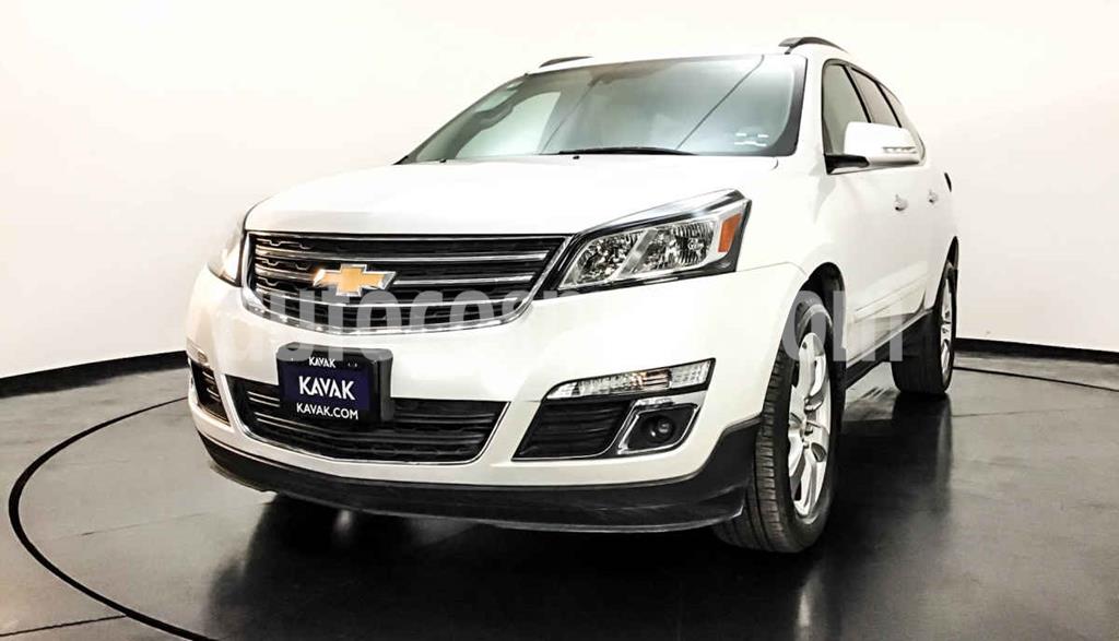 foto Chevrolet Traverse LT 7 Pasajeros usado (2017) color Blanco precio $402,999
