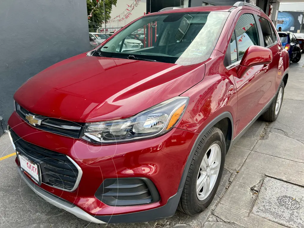 Chevrolet Trax LT Aut usado (2020) color Rojo precio 305,000