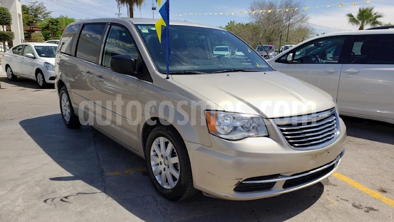 foto Chrysler Town and Country Li 3.6L usado