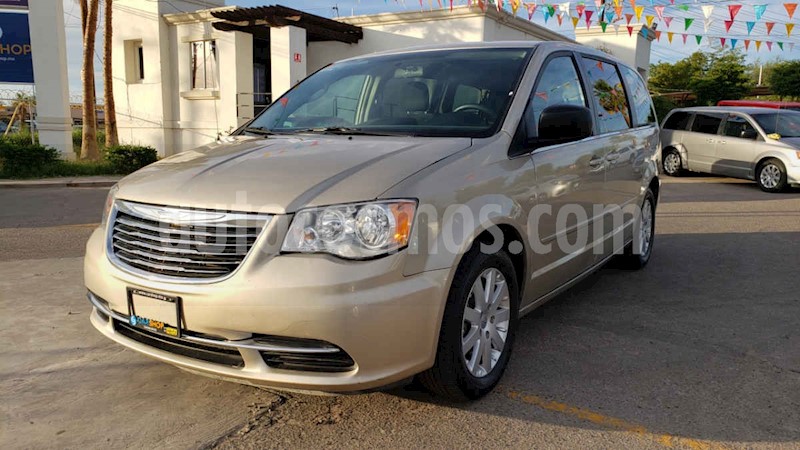 foto Chrysler Town and Country Li 3.6L usado