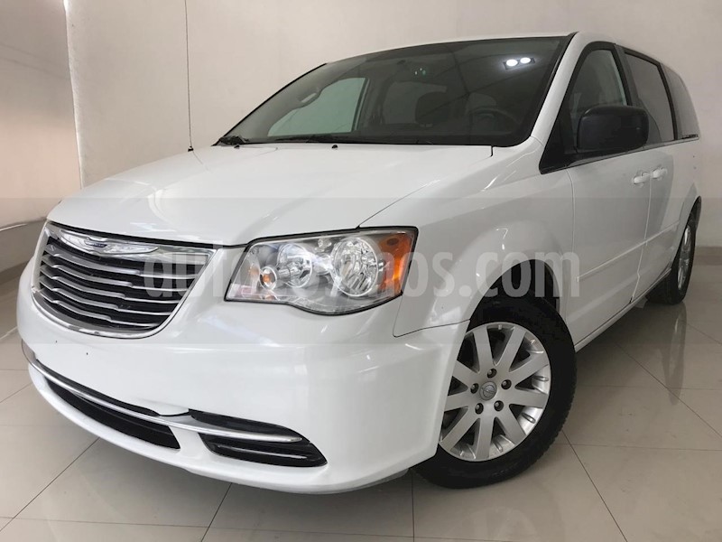 foto Chrysler Town and Country Li 3.6L usado