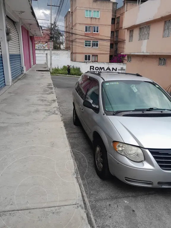 Chrysler town-and-country limited 38l aut (2005)