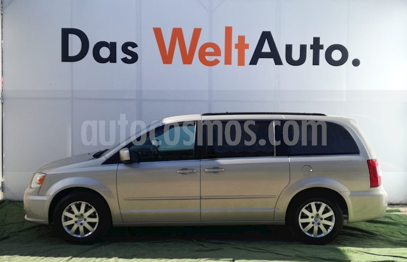 foto Chrysler Town and Country Touring 3.6L usado