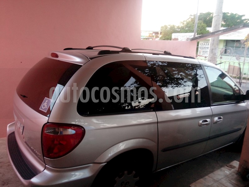 foto Chrysler Voyager 3.3L LX usado