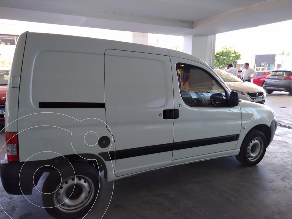 foto Citroën Berlingo Furgón 1.6 HDi Business usado (2016) color Blanco Banquise precio $1.990.000