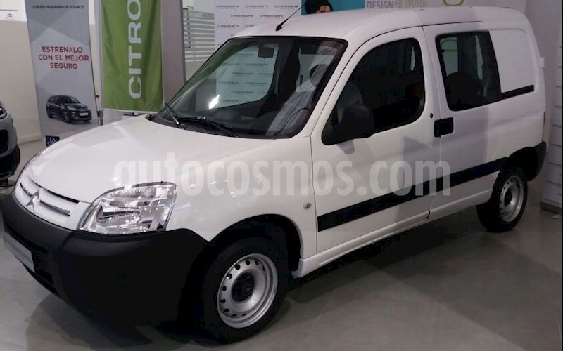 foto Citroën Berlingo Furgón 1.6 HDi Business Mixto nuevo color Rojo Rubí precio $999.000