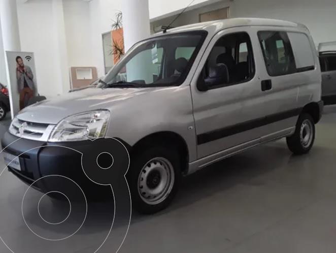 foto Citroën Berlingo Furgón 1.6 HDi Business Mixto nuevo color Blanco precio $2.573.136