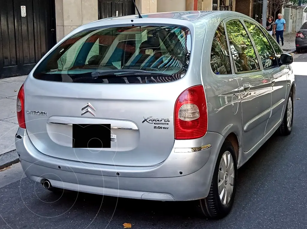 foto Citroën Xsara Picasso 2.0i Exclusive BVA usado (2011) color Plata precio $9.900.000