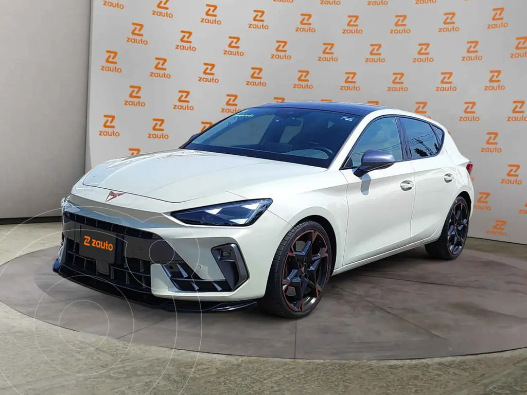 foto CUPRA León VZ usado (2025) color Beige precio $700,000