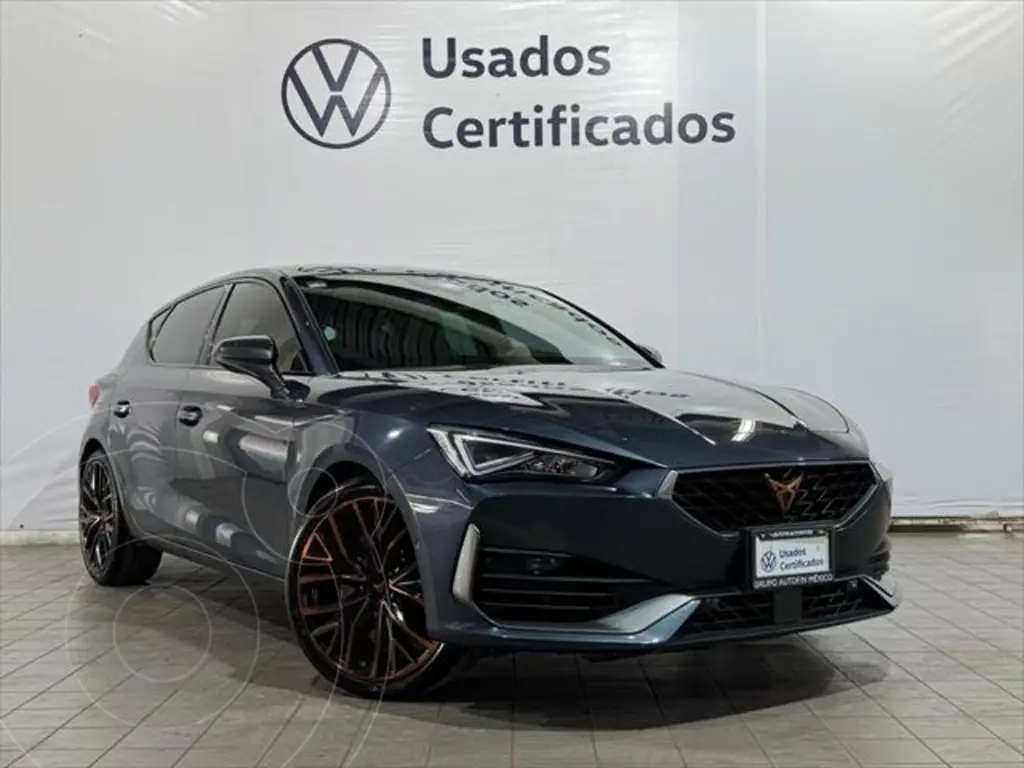 foto CUPRA León 300 HP usado (2022) color Azul precio $589,000