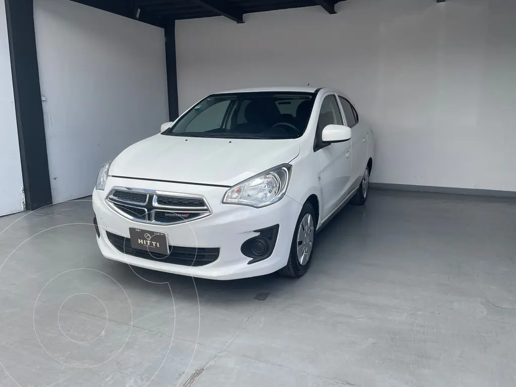 foto Dodge Attitude SE Aut usado (2023) color Blanco precio $235,000