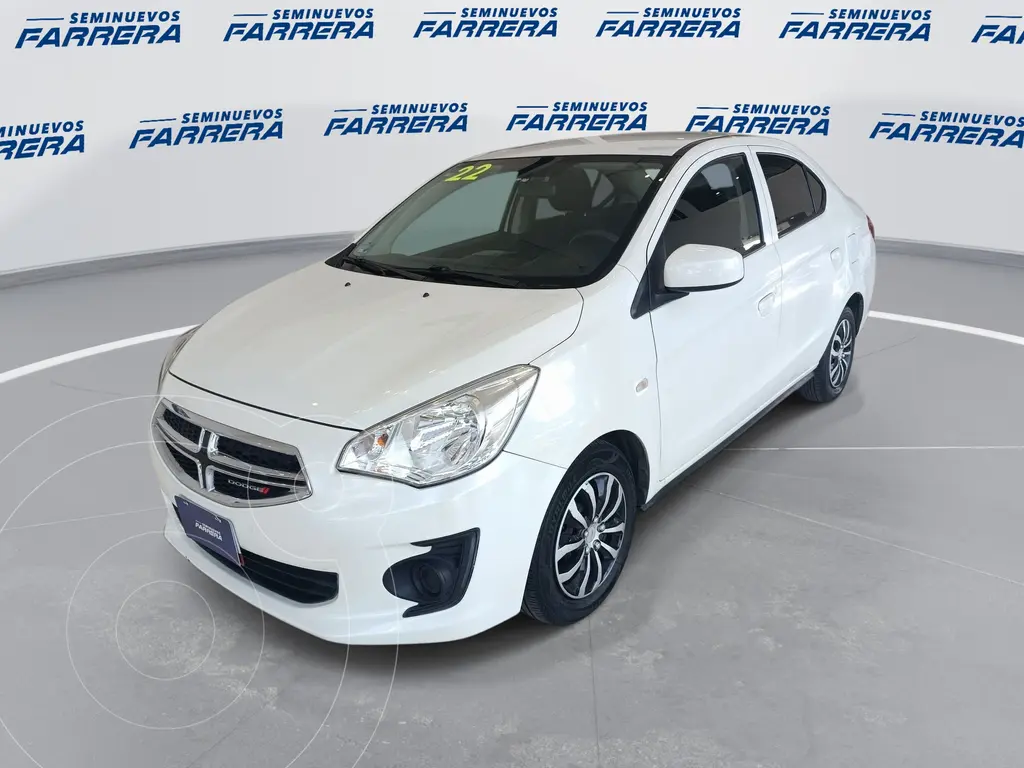 foto Dodge Attitude SE Aut usado (2022) color Blanco precio $197,000