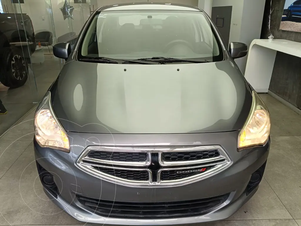foto Dodge Attitude SE Aut usado (2022) color Gris precio $199,000