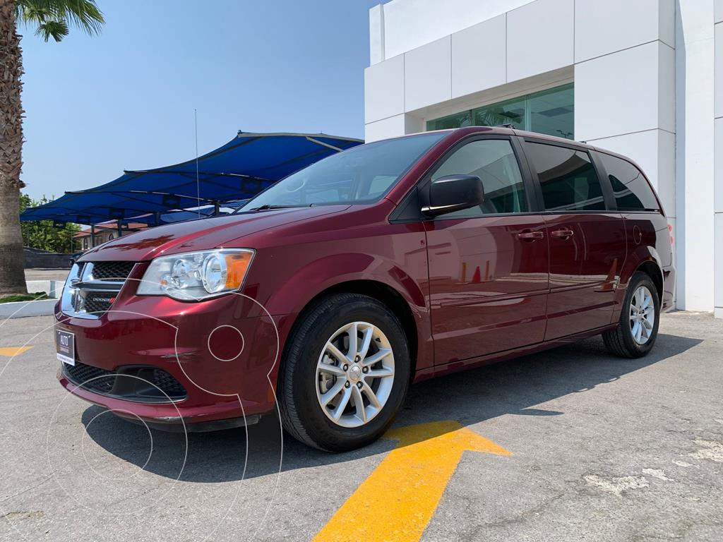 foto Dodge Grand Caravan SXT+ usado (2017) color Rojo Cobrizo precio $431,200