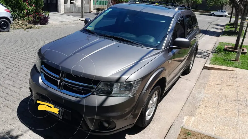 Dodge Journey SXT 2.4 usado (2011) color Gris precio 3.850.000