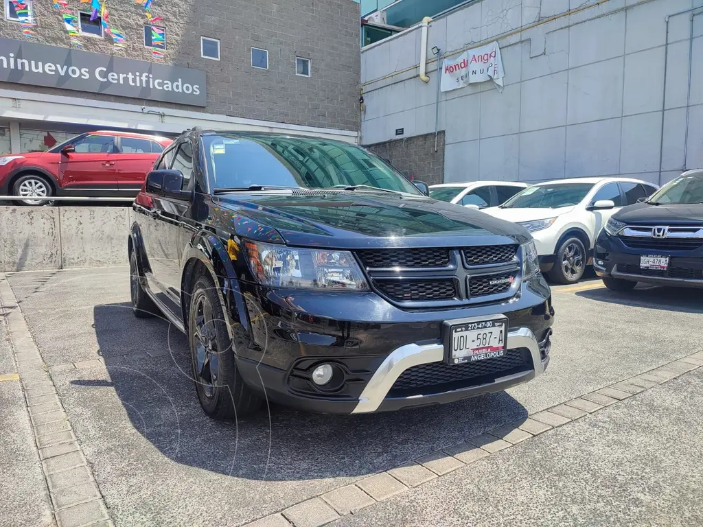 Dodge Journey SXT Sport 2.4L 7 Pasajeros usado (2018) color Negro