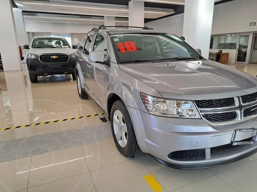 foto Dodge Journey SE 7 Pasajeros 2.4L usado (2016) color Plata Martillado precio $204,900