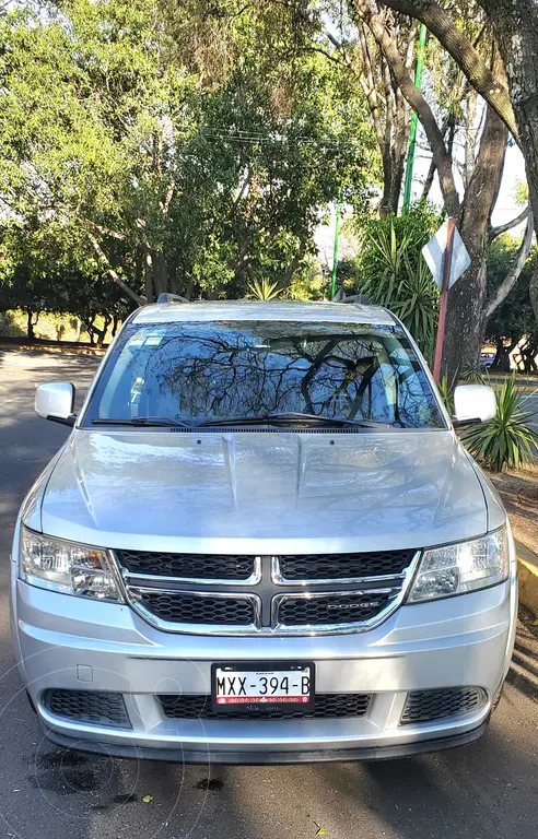 Dodge Journey SXT 2.4L 7 Pasajeros 2011