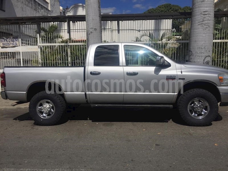 foto Dodge Ram 2500 Pick Up 4x4 usado