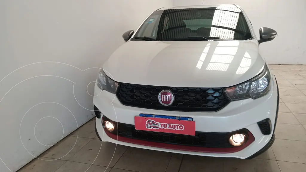 foto FIAT Argo 1.8 HGT usado (2019) color Blanco Alaska precio $15.700.000
