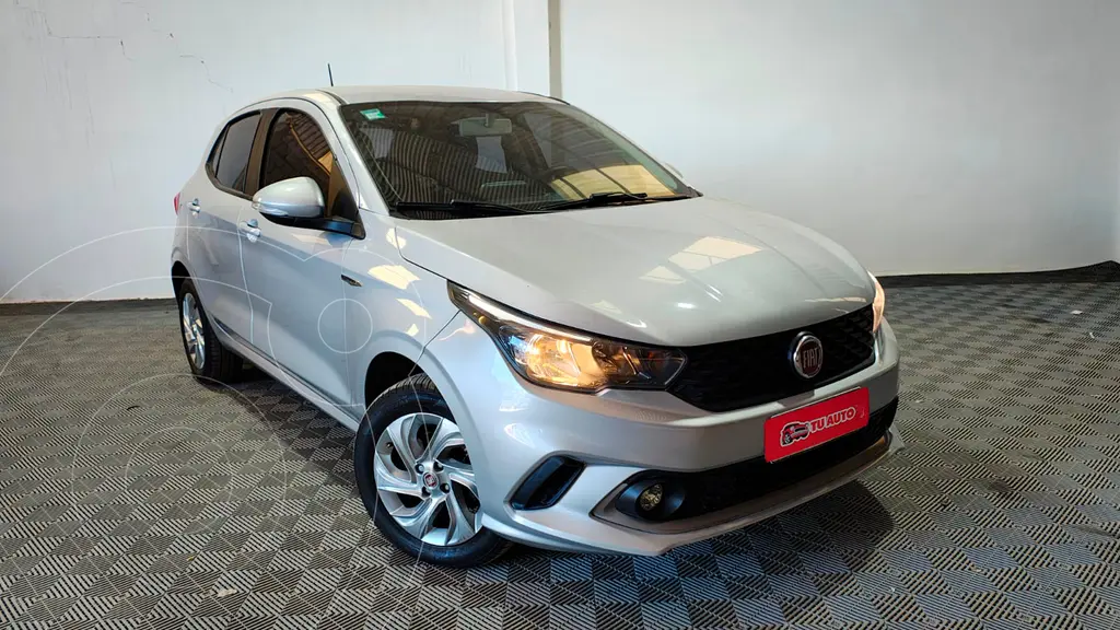 foto FIAT Argo 1.3 Drive usado (2019) color Plata Bari precio $20.090.000
