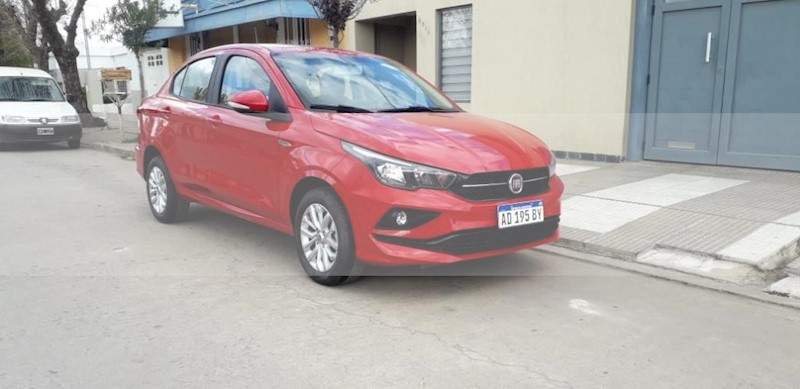 foto FIAT Cronos 1.3L Drive usado