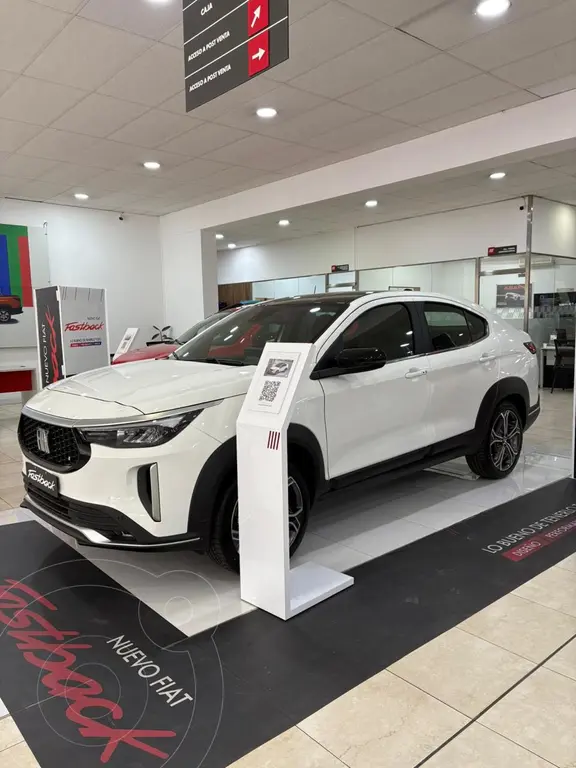 foto FIAT Fastback Turbo 1.3L GSE nuevo color Blanco precio $34.000.000