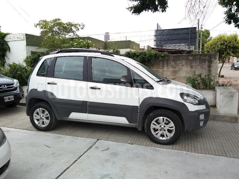 foto Fiat Idea Adventure 1.6 usado