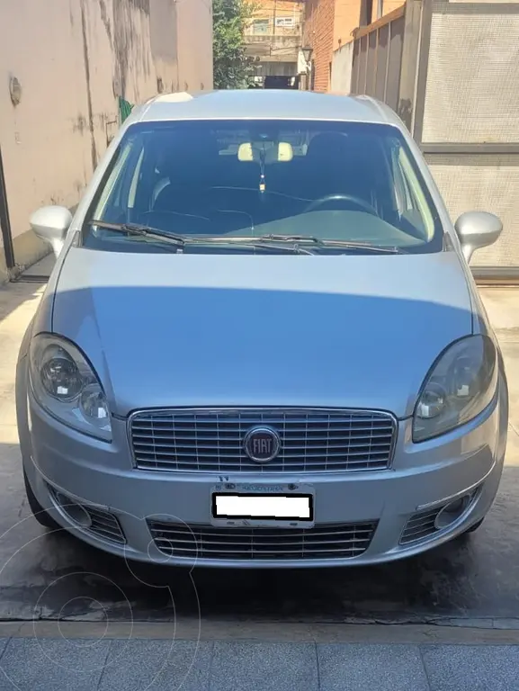 foto FIAT Linea Absolute 1.8 Dualogic usado (2010) color Gris Cromo precio $8.500.000