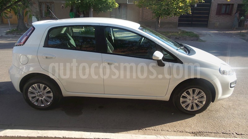 foto Fiat Punto 5P 1.4 Attractive Pack Top usado