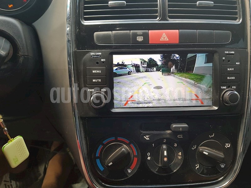 foto Fiat Punto 5P 1.8 HLX usado