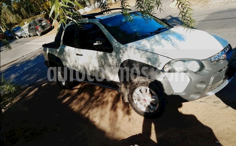 foto FIAT Strada Adventure 1.6 Cabina Doble usado