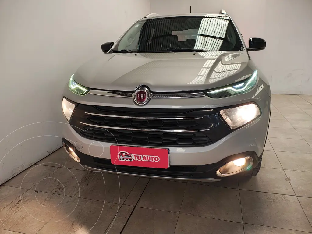 foto FIAT Toro 2.0 TDi Volcano 4x4 CD Aut usado (2017) color Gris precio $25.500.000