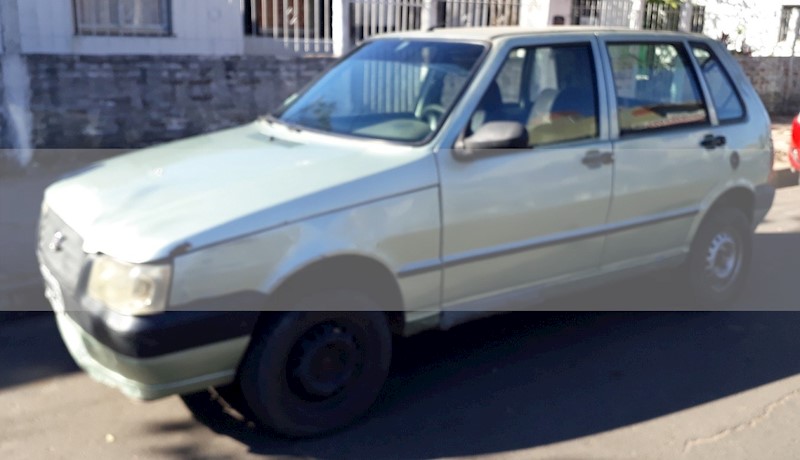 foto FIAT Uno Fire 5P usado