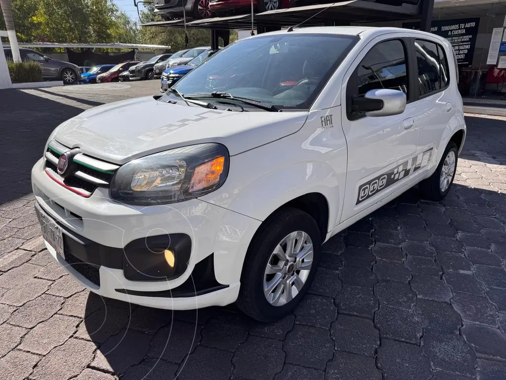 foto Fiat Uno Like usado (2019) color Blanco precio $165,000