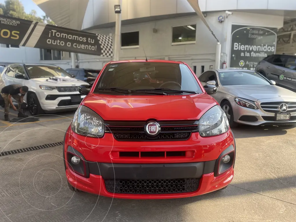 foto Fiat Uno Sporting usado (2020) color Rojo Alpine precio $190,000
