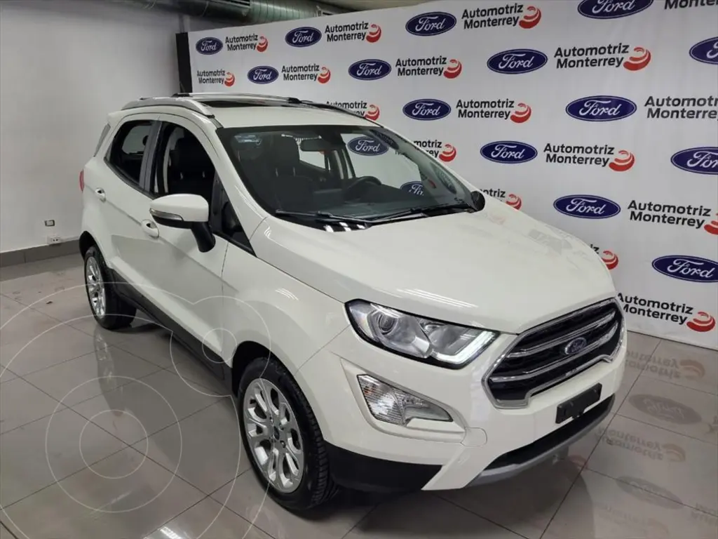 foto Ford Ecosport Titanium usado (2021) color Blanco precio $315,000