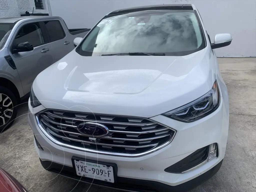 foto Ford Edge Titanium usado (2024) color Blanco precio $901,000