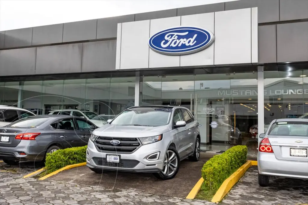 foto Ford Edge Sport usado (2018) color Plata precio $397,000