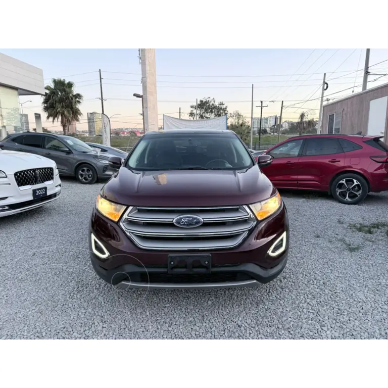 foto Ford Edge SEL PLUS usado (2017) color VINO precio $250,000