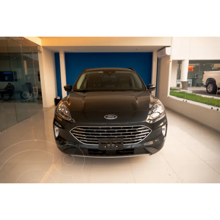 foto Ford Escape Híbrida Titanium usado (2022) color Azul Oscuro precio $489,999